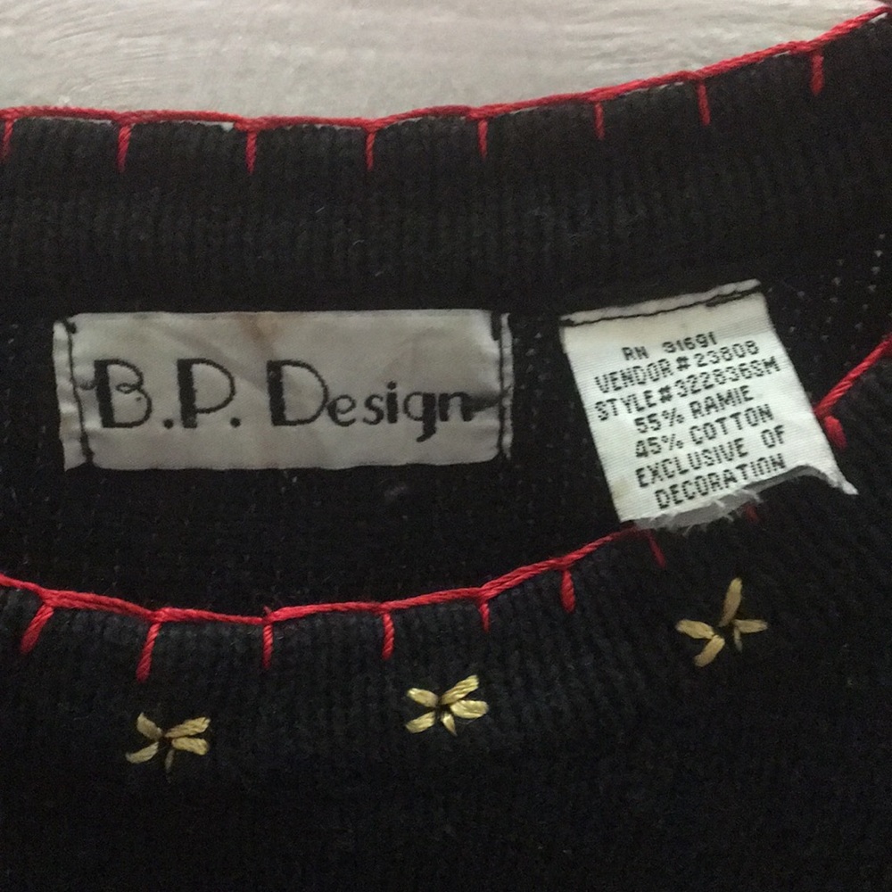 Christmas Sweater - Picture 6 of 6